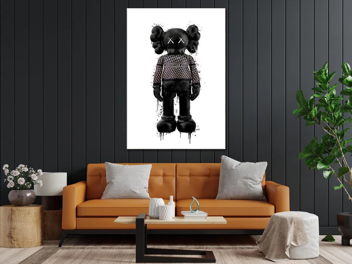 Plakat - Kaws i Dior outfit – Admen.dk